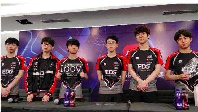 与新老交替 与新老交替