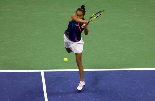 而是他与团 而是他与团